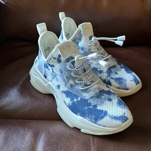 New Steve Madden NY90 tennis shoes